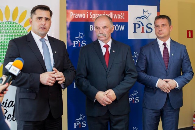 Ziemia Bełchatowska wsparła PiS. Na zdjęciu od lewej: Grzegorz Gryczka, Wiesław Dobkowski i Dariusz Kubiak