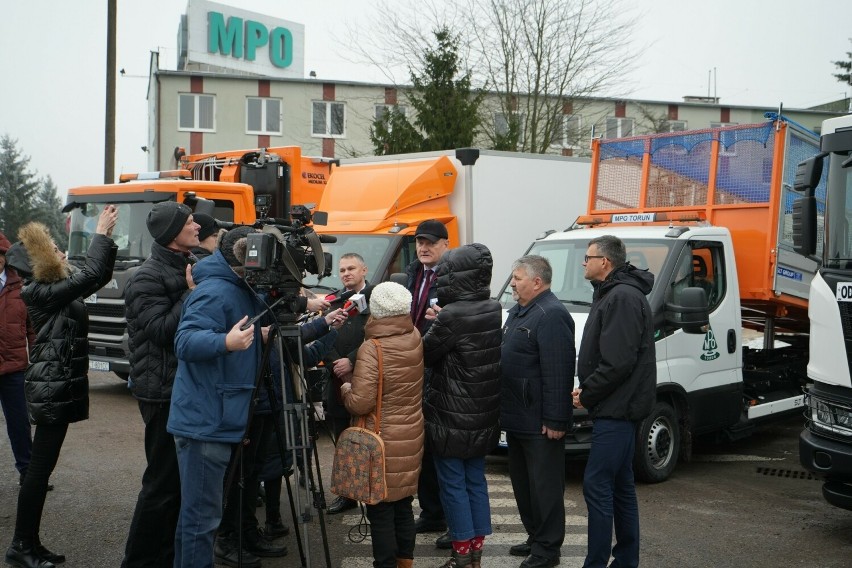 O zakupie nowych pojazdów przez toruńskie MPO poinformowano...