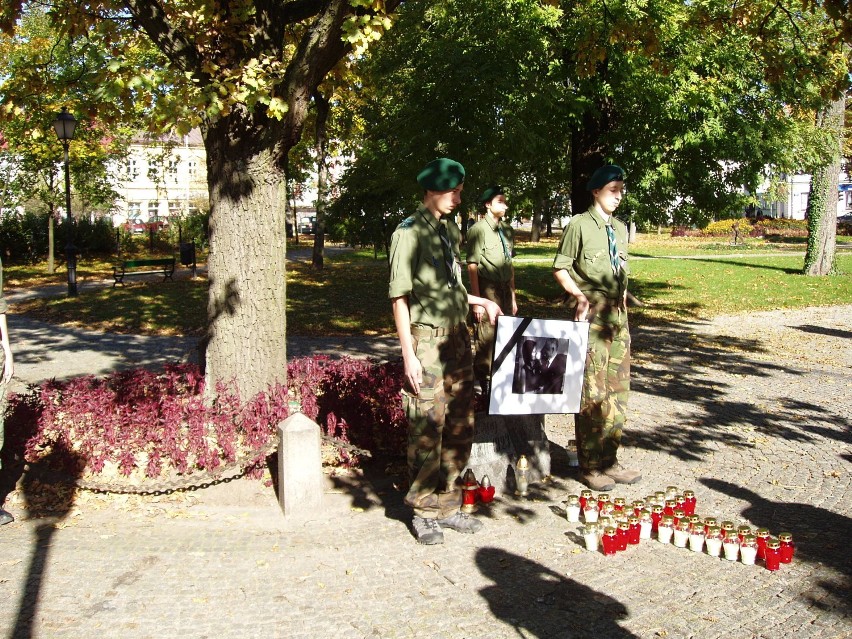 10. rocznica katastrofy smoleńskiej 10.04.2020. W Suwałkach bez oficjalnych obchodów [Zdjęcia]