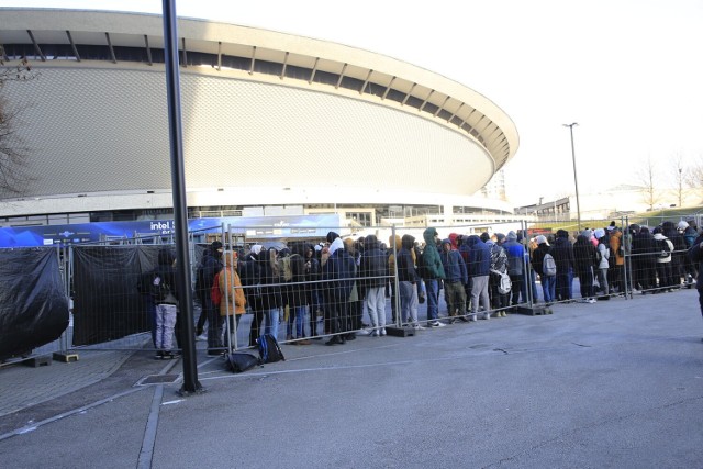 Fani esportu czekają na otwarcie bram finałowej części IEM Katowice 2023.