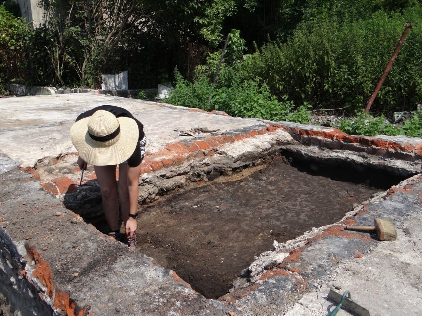 Prace archeologiczne w centrum Radomska. Najpierw...