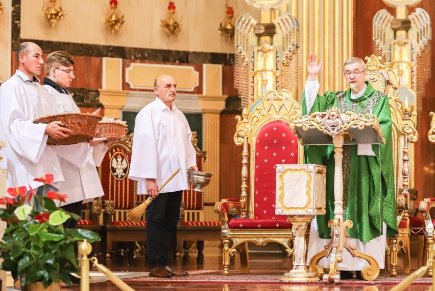 Licheń. XXI Dzień Papieski pod hasłem - "Nie lękajcie się"