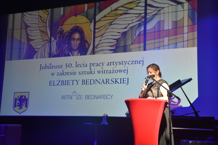 Rypin. Elżbieta Bednarska obchodziła 50-lecie działalności artystycznej. Zobacz zdjęcia z jubileuszu