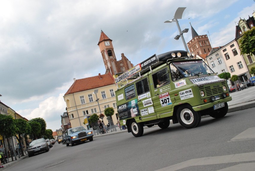 Zlot zabytkowych pojazdów w Brodnicy [zdjęcia]
