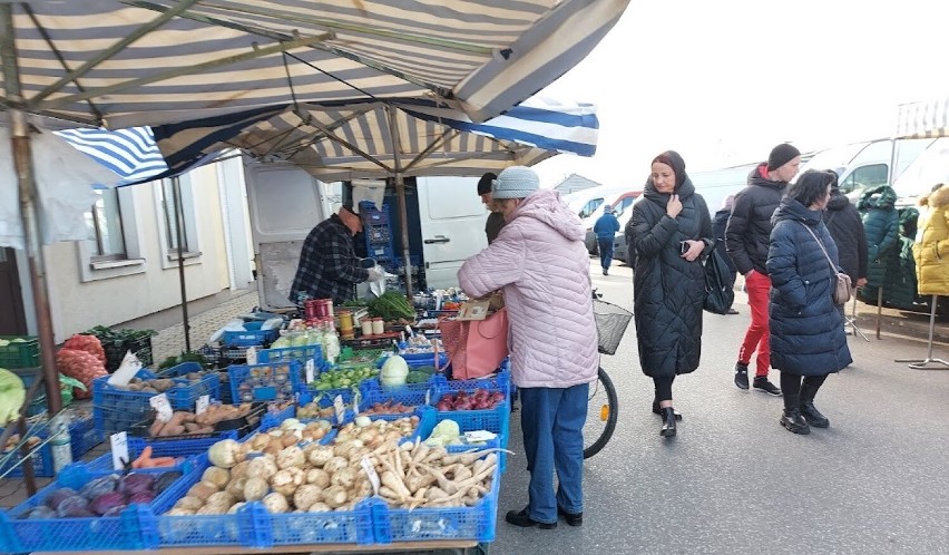 Na skierniewickim targu coraz bliżej do gwiazdki