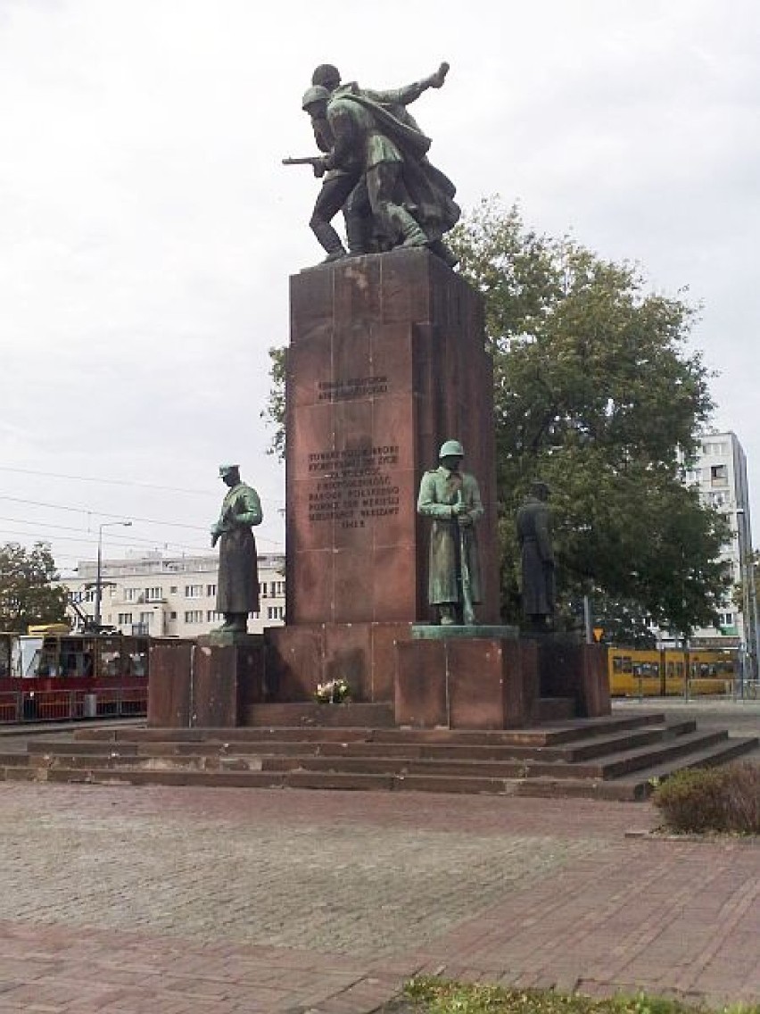 Wandale pomazali pomnik Czterech Śpiących