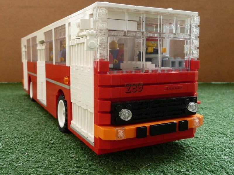 Autobusy z klocków Lego