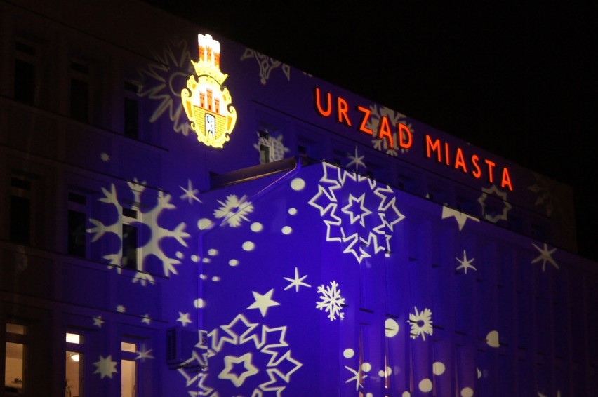 Świąteczna projekcja na budynku UM w Radomsku