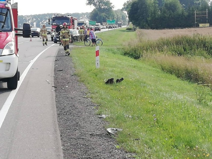 Gm. Miłoradz. Na drodze krajowej nr 22 w Gnojewie zderzyły się dwa samochody 