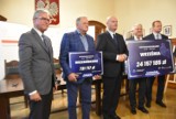 Września: Zbigniew Hoffmann podpisał umowę na dofinansowanie budowy obwodnicy [FOTO, FILM]