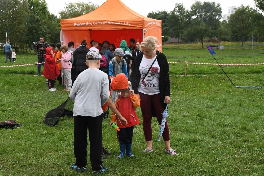 Festiwal sąsiedzki w Parku Dygasińskiego w Kielcach. Na najmłodszych czekało wiele atrakcji: animacje, gry, zabawy i wiele innych (ZDJĘCIA)