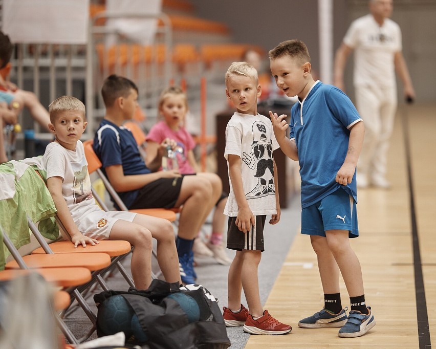 Zawodnicy MMTS Kwidzyn trenowali razem z dziećmi podczas...