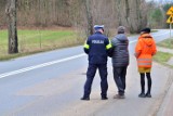Policjanci spotkali się na drodze wojewódzkiej nr 221 w Szumlesiu Szlacheckim. Doszło tam do tragedii