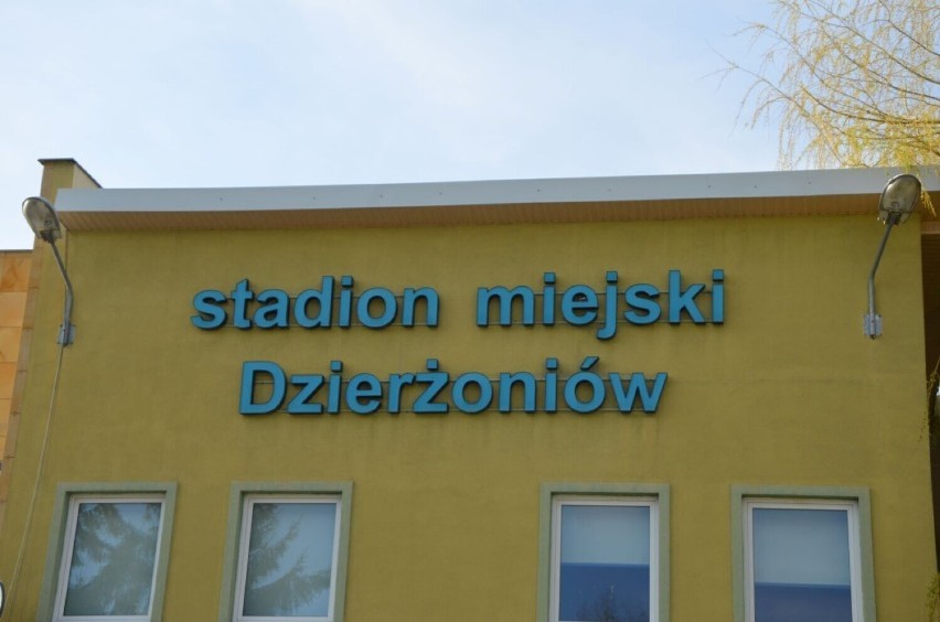 Trwa modernizacja stadionu miejskiego w Dzierżoniowie