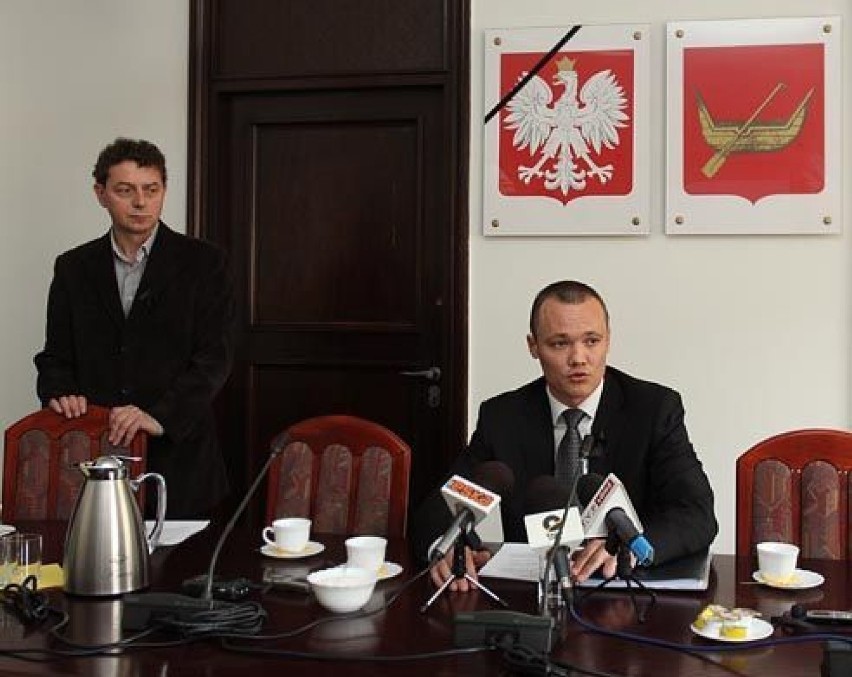 Z lewej: Wojciech Janczyk, rzecznik prasowy Urzędu Miasta. Z...