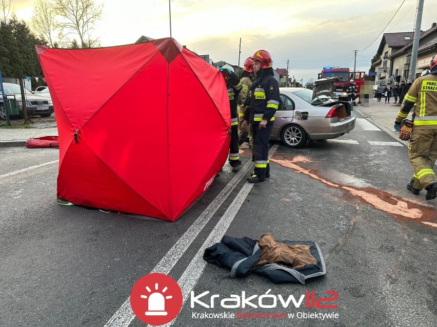 Śmiertelny wypadek pod Krakowem. Zderzenie czołowe na drodze krajowej 44. Do szpitala trafiło niemowlę. Jego rodzice nie żyją