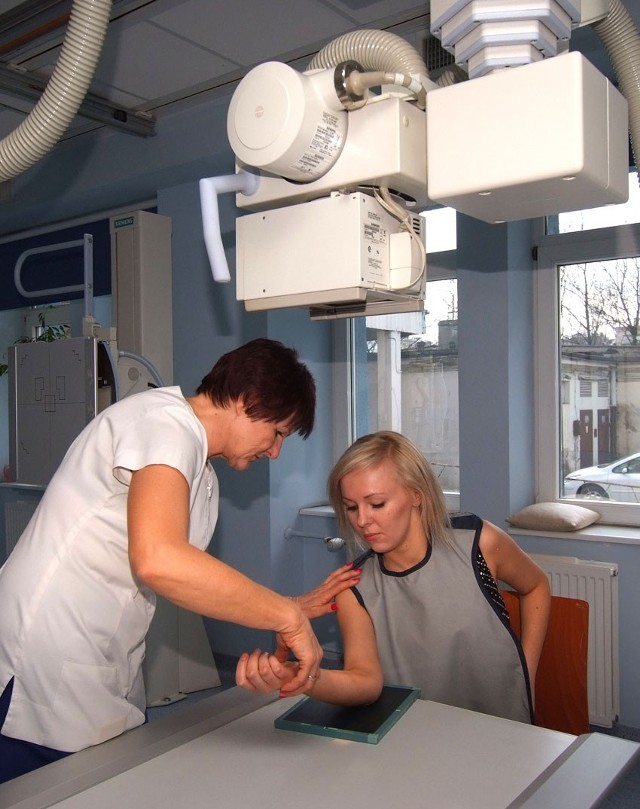 Kaja Biegańska jest jedną z pierwszych pacjentek, które skorzystały z aparatu rtg po awarii.
