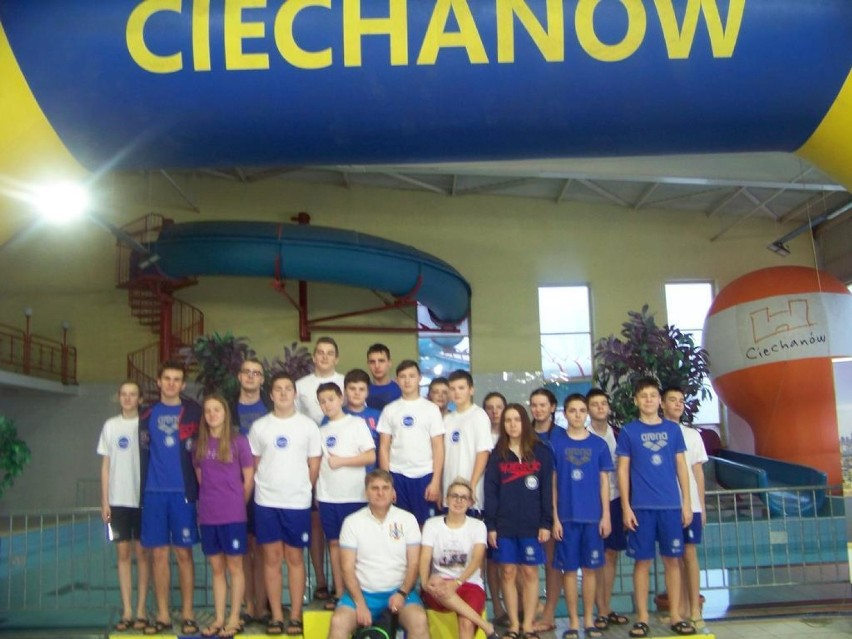 Sukcesy UKP Wodnik Włocławek w świątecznych zawodach pływackich w Ciechanowie [zdjęcia]