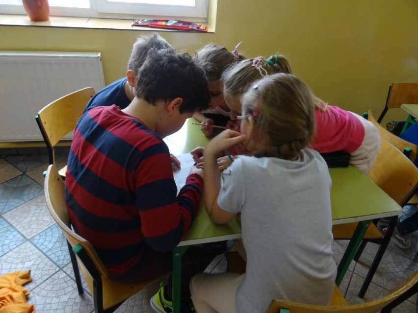 Międzynarodowy Dzień Języka Ojczystego w Szkole Podstawowej w Moskurni ZDJĘCIA