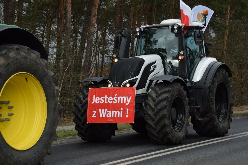 Zdjęcia z protestu rolników w Żaganiu 20 lutego 2024