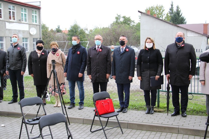 W Jarosławiu odsłonili mural ku pamięci lotników z Ziemi Jarosławskiej [ZDJĘCIA]