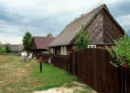 W skansenie - muzeum można zobaczyć jak mieszkano przed stuleciami. Fot. A. Szozda