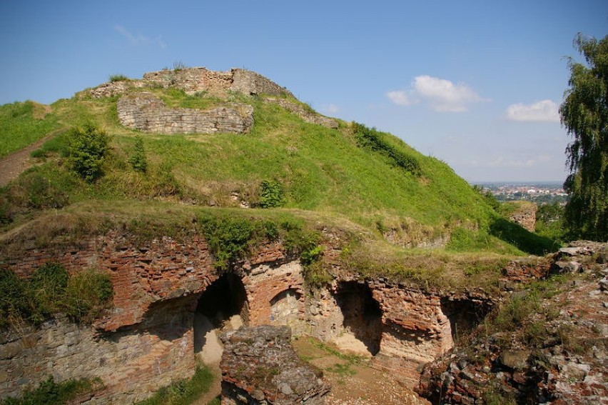 Ruiny zamku na górze św. Marcina w Tarnowie.
