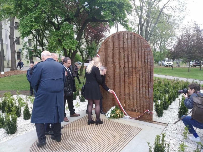 W Krakowie odsłonięto pomnik upamiętniający Stanisława Pyjasa [ZDJĘCIA]