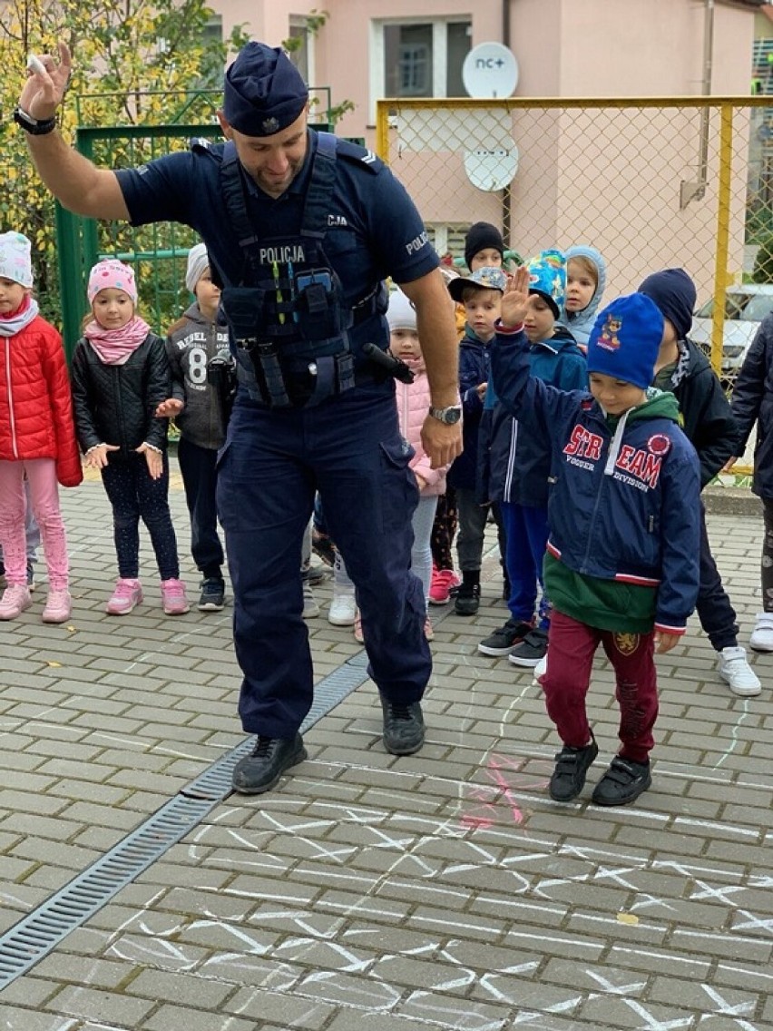 Policjanci z wizytą w przedszkolu w Sztumie