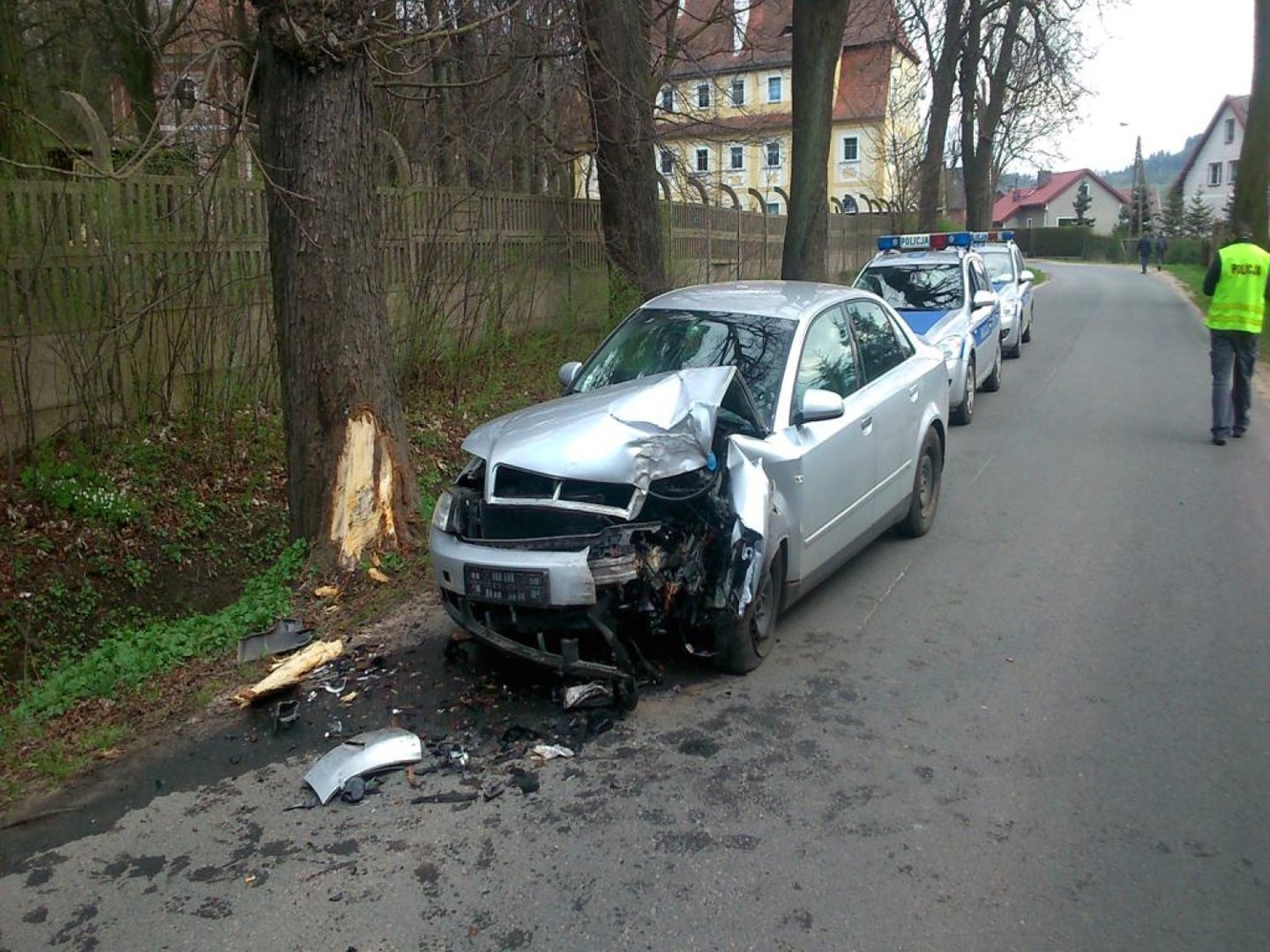 Wypadek w Czarnym Borze ul. Parkowa (ZDJĘCIA) NaszeMiasto.pl