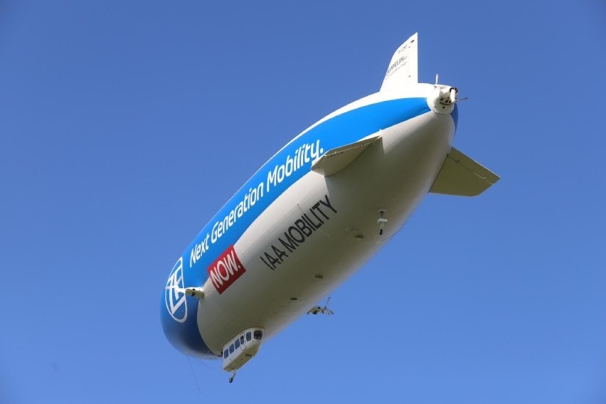 Gigantyczny Zeppelin leciał nad Wolimierzem