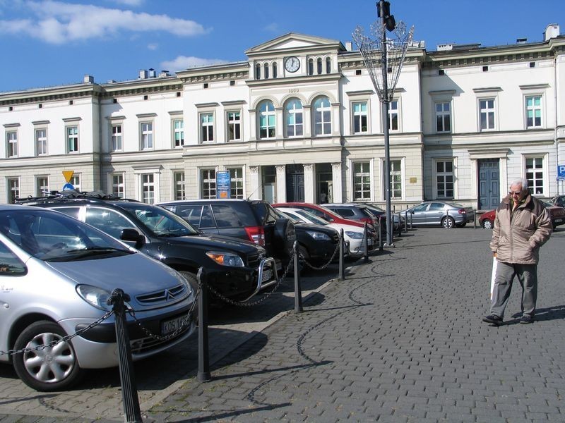 Sosnowiec: Parkowanie w centrum miasta w godzinach szczytu to zmora wszystkich kierowców