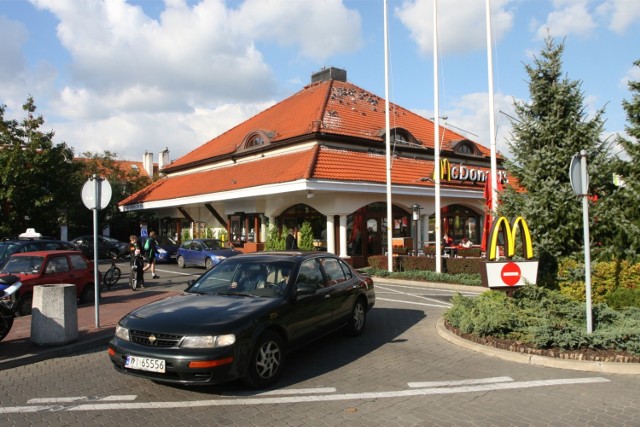 Lokale McDonald's znikną z Warszawy? Firma zmienia politykę i zamyka restauracje