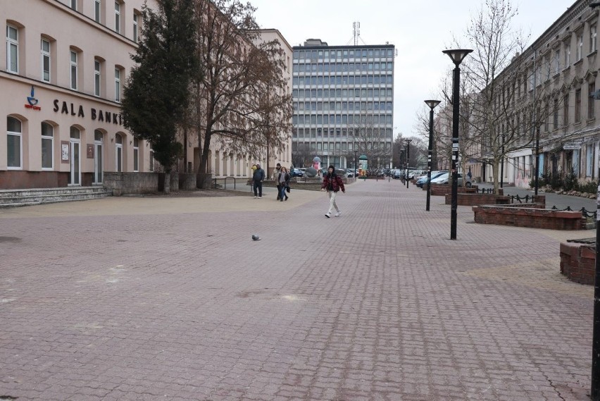 Pasaż Schillera w centrum Łodzi: jest betonowy, a będzie -...