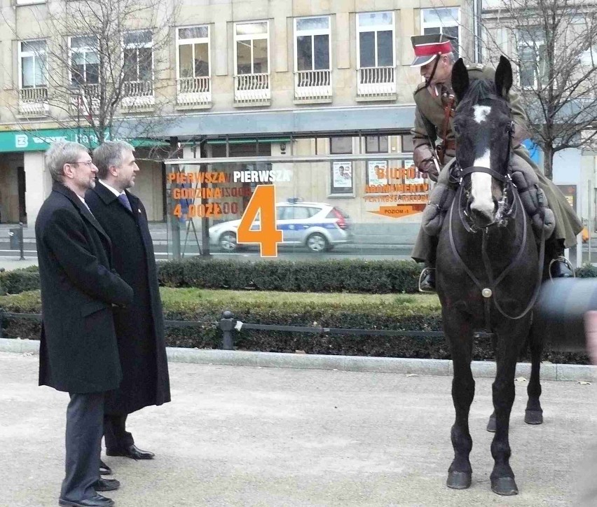 Powstanie Wielkopolskie: Kontener, ułani i grochówka na placu Wolności [ZDJĘCIA, WIDEO]