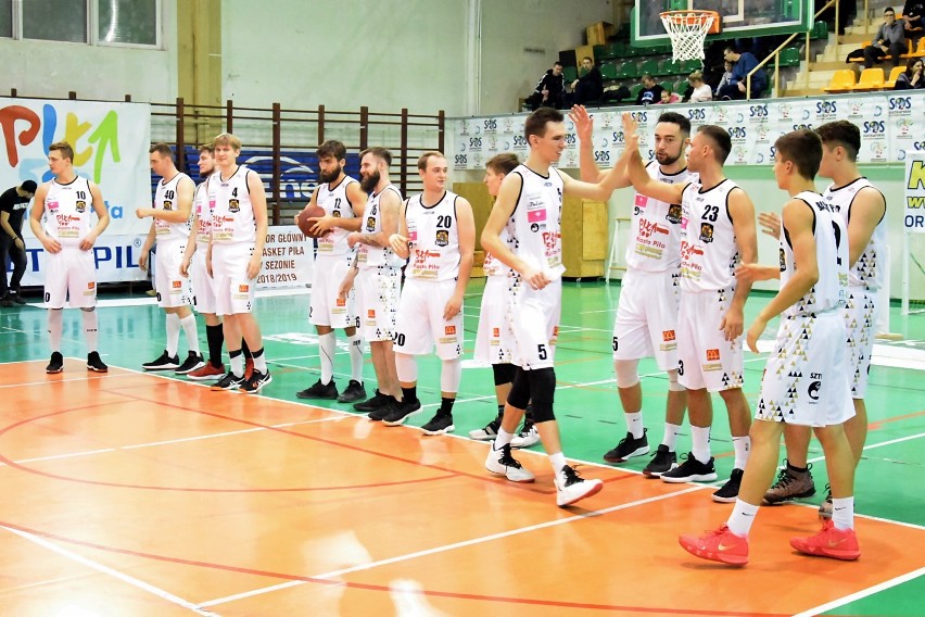 III liga koszykówki: W meczu na szczycie Basket Piła rozprawił się z AZS-em Politechnika Poznań! Zobaczcie zdjęcia