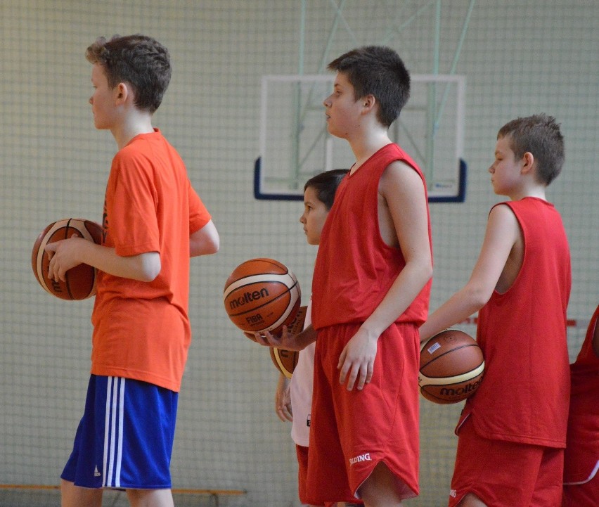  Będzie pierwsza w Kielcach klasa koszykarska!