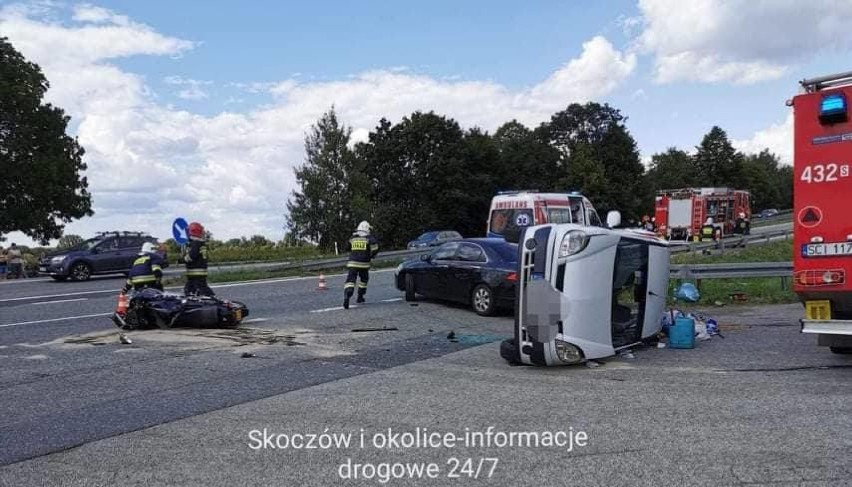 Wypadek z udziałem motocyklisty na wiślance w Drogomyślu. Lądował śmigłowiec LPR