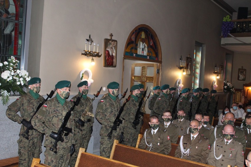 Przysięga wojskowa w Hrubieszowie. „Oni wszyscy są w dobrych rękach". Zobacz zdjęcia