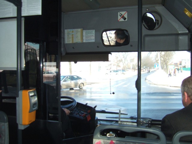 Naklejki z przekreślonym telefonem są w kilku autobusach, które jeździły w m.in. Niemczech, a do Ostrowca zostały sprowadzone na początku 2010 roku.
