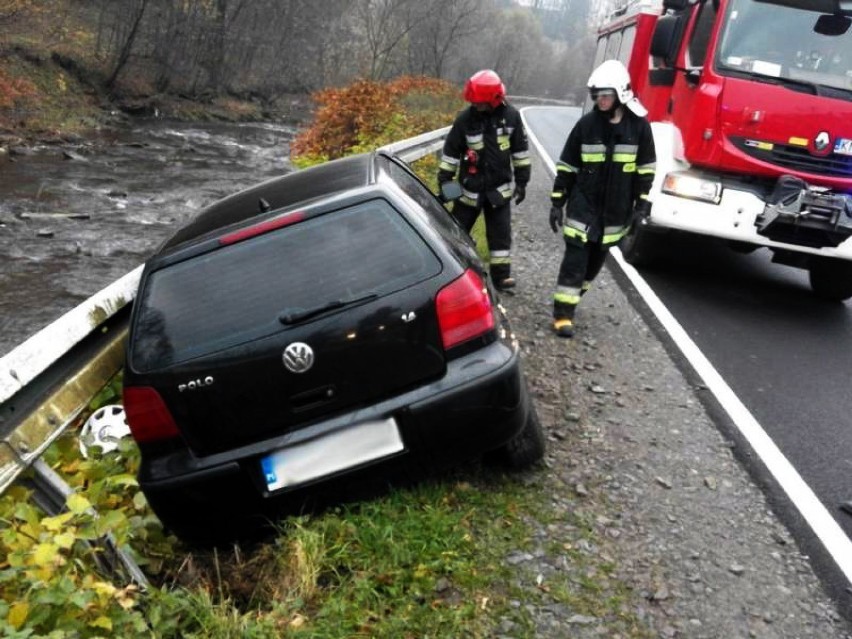 Kamionka Wielka. Barierki ocaliły kierowców i pasażerów [ZDJĘCIA]