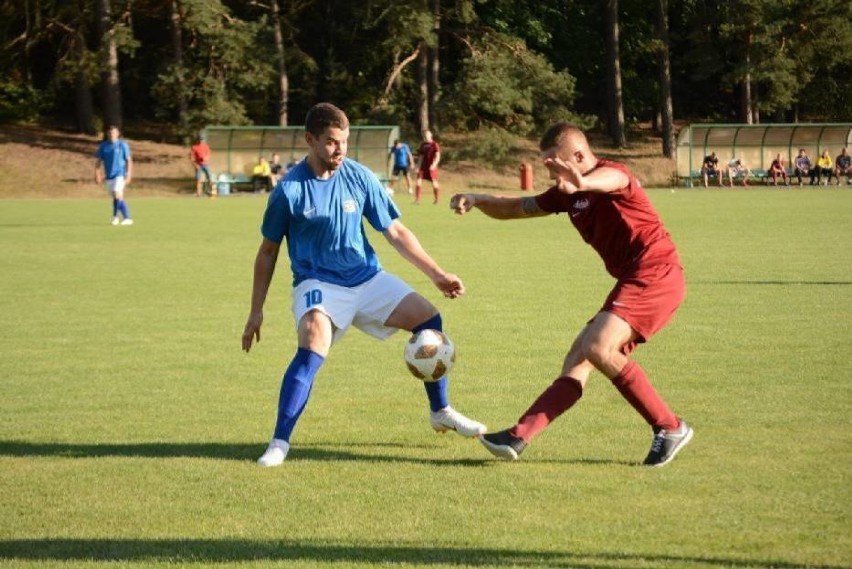 Zespoły piłkarskie z naszego powiatu wracają do gry! Zobaczcie terminarz