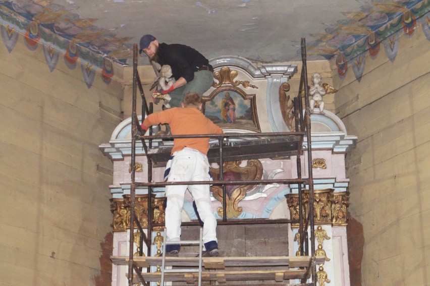 Zaczął się remont kościoła w Jaktorowie. Jak wyglądały pierwsze prace?