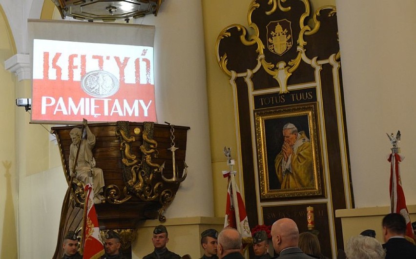 Uczcili tych, którzy zginęli w Katyniu i Smoleńsku 