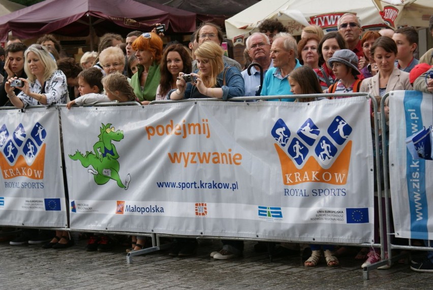 Kraków - Rynek Główny widzowie.