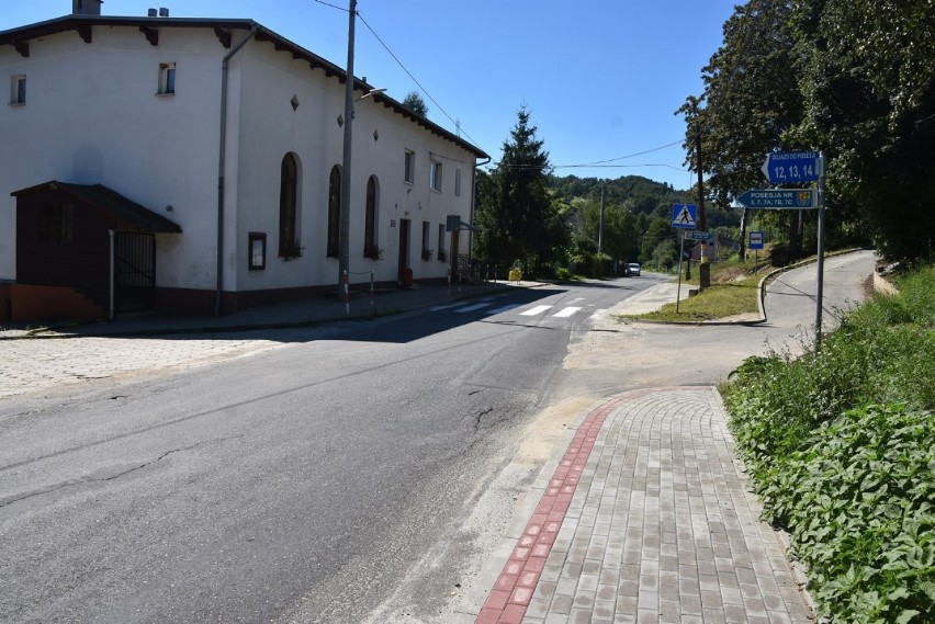 Nowe chodniki przy drogach powiatowych w Bystrzycy Górnej i Pogorzale