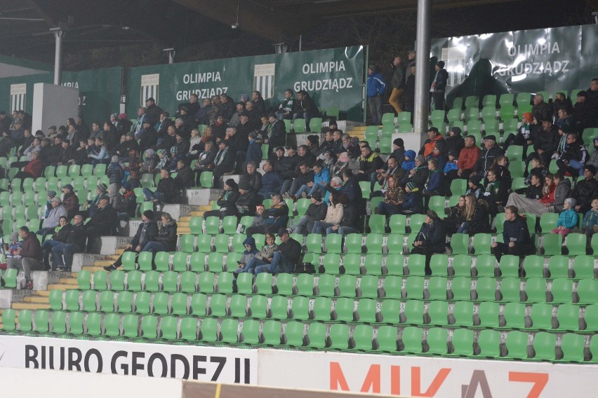 Kibice na meczu Olimpia Grudziądz - Błękitni Stargard [zdjęcia]