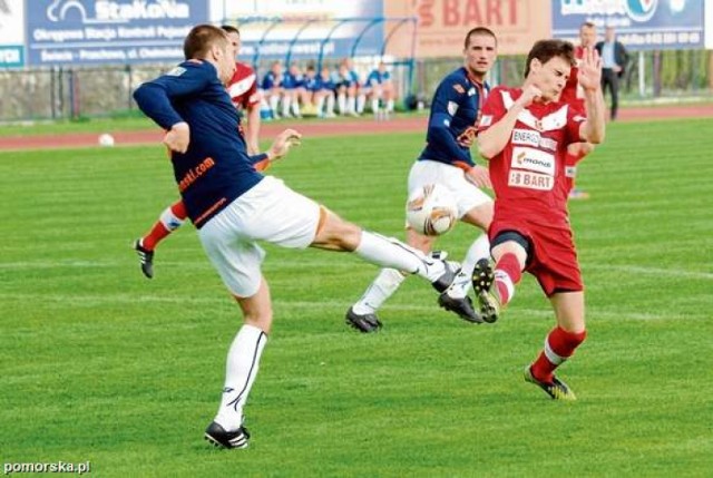 Patryk Urbański (z prawej) podpisał z Olimpia Grudziądz 2,5-letni kontrakt