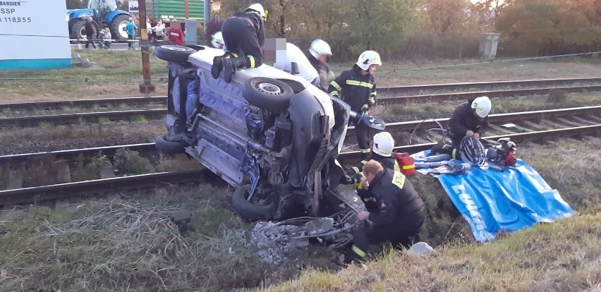 Poważny wypadek na przejeździe kolejowym w Bierutowie  