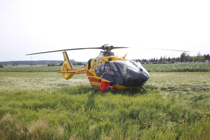 Lądowanie helikoptera ratowniczego w Lutogniewie